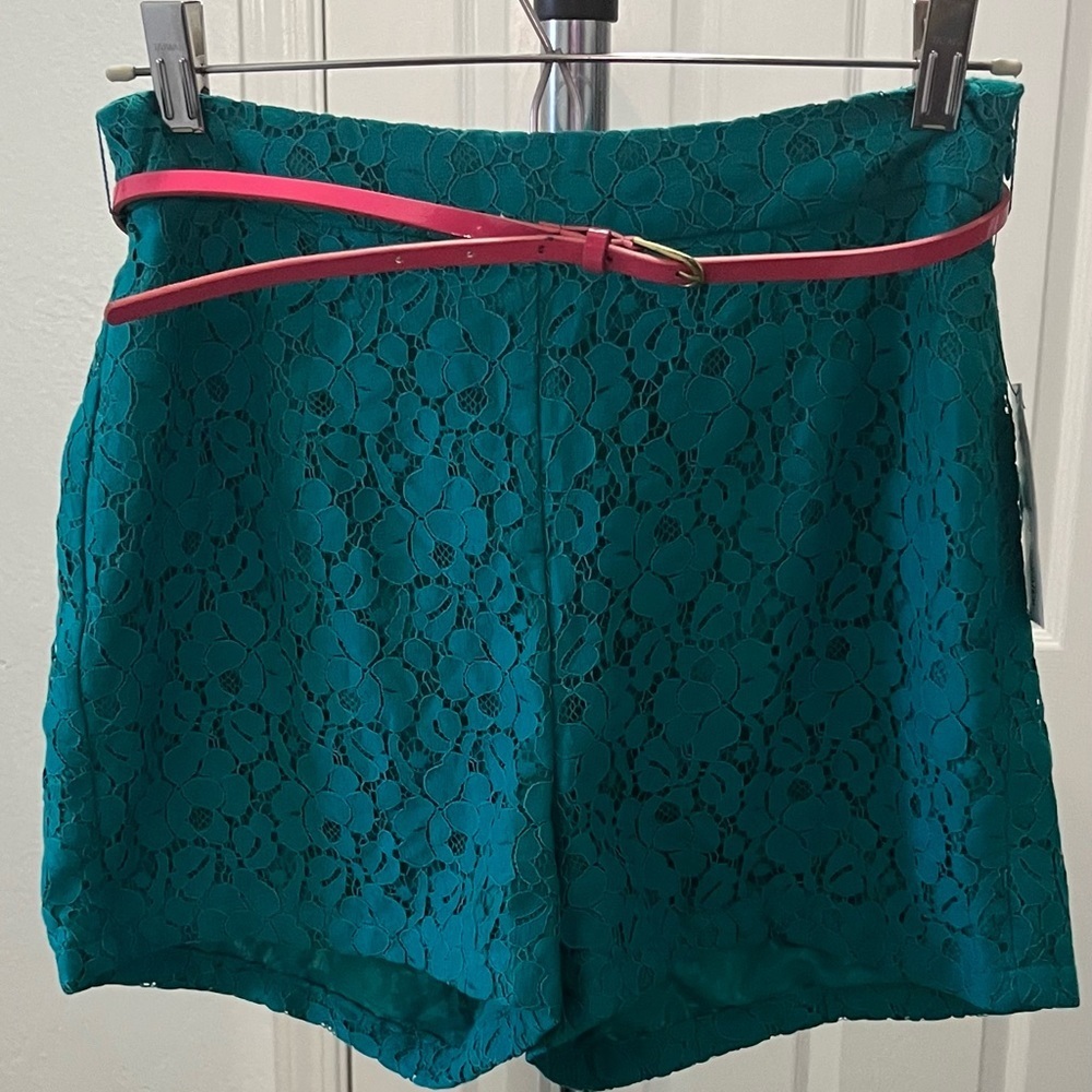 NWT Bisou Bisou Lace Lapis Dressy Shorts Women’s size 4